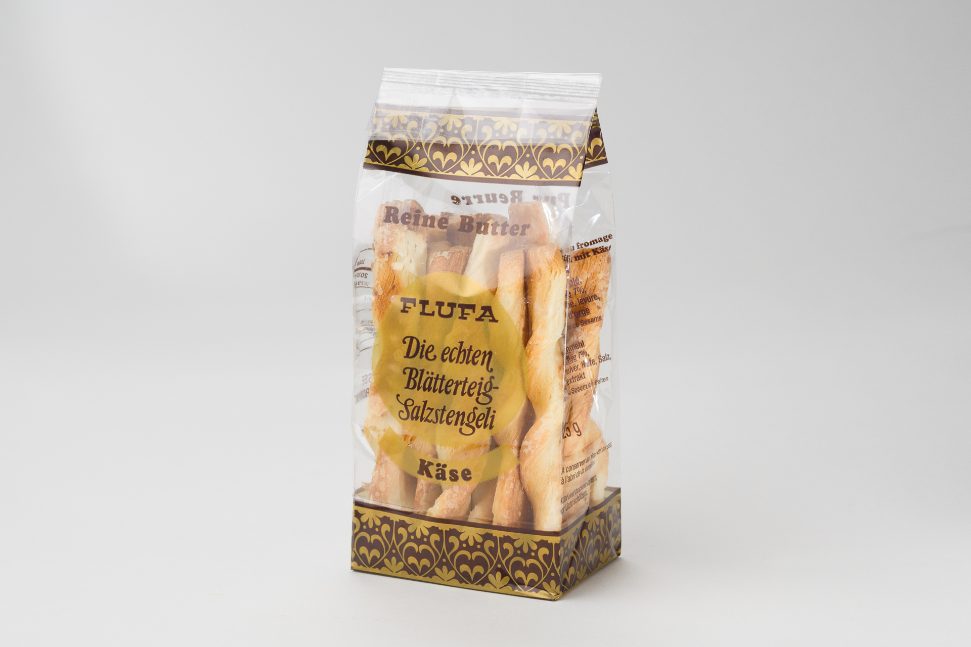 Kaesestengeli-verpackt Blätterteigstangen mit Käse